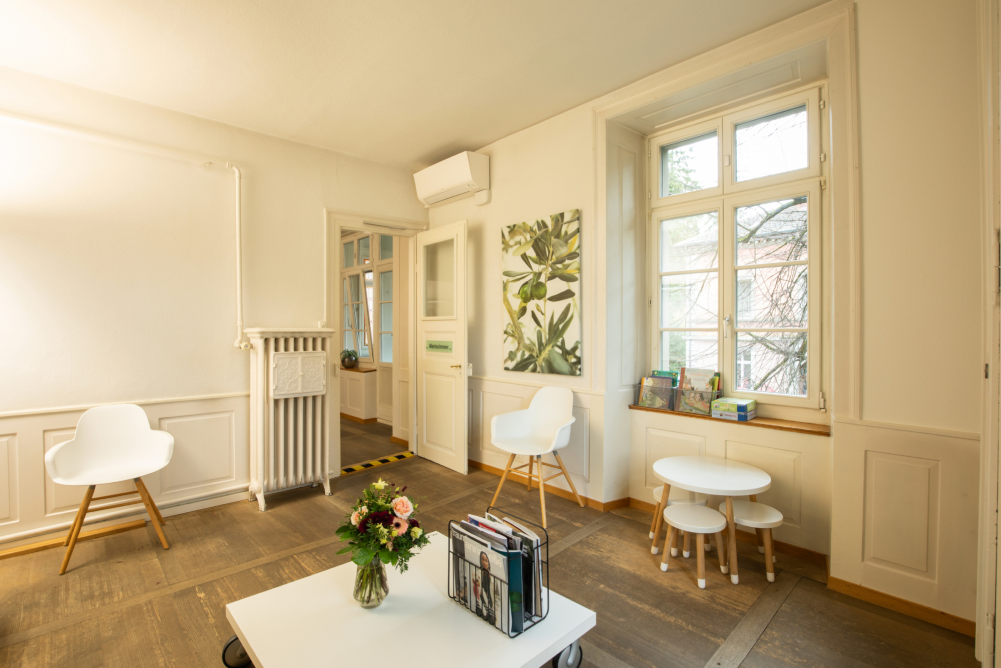 Ihrt Zahnarzt in Winterthur - Dr. med. dent. Felix Bertschinger - Zahnarztpraxis Winterthur Theaterstrasse 2 - 8400 Winterthur - Telefon 052 203 63 63