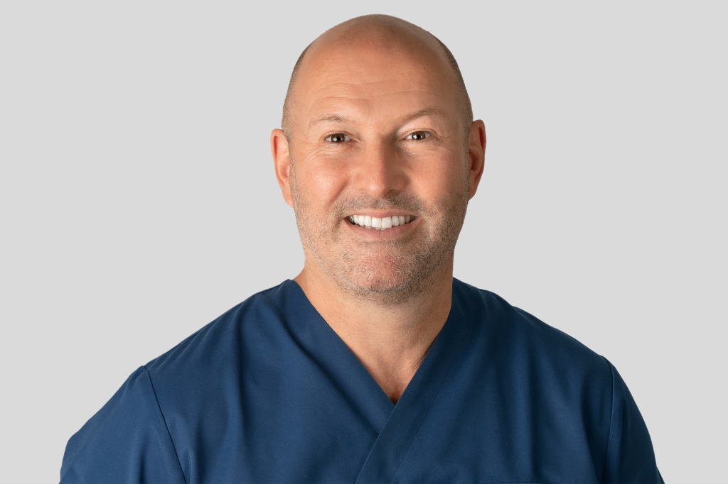 Dr. med. dent. Felix Bertschinger Dr. med. dent. Felix Bertschinger